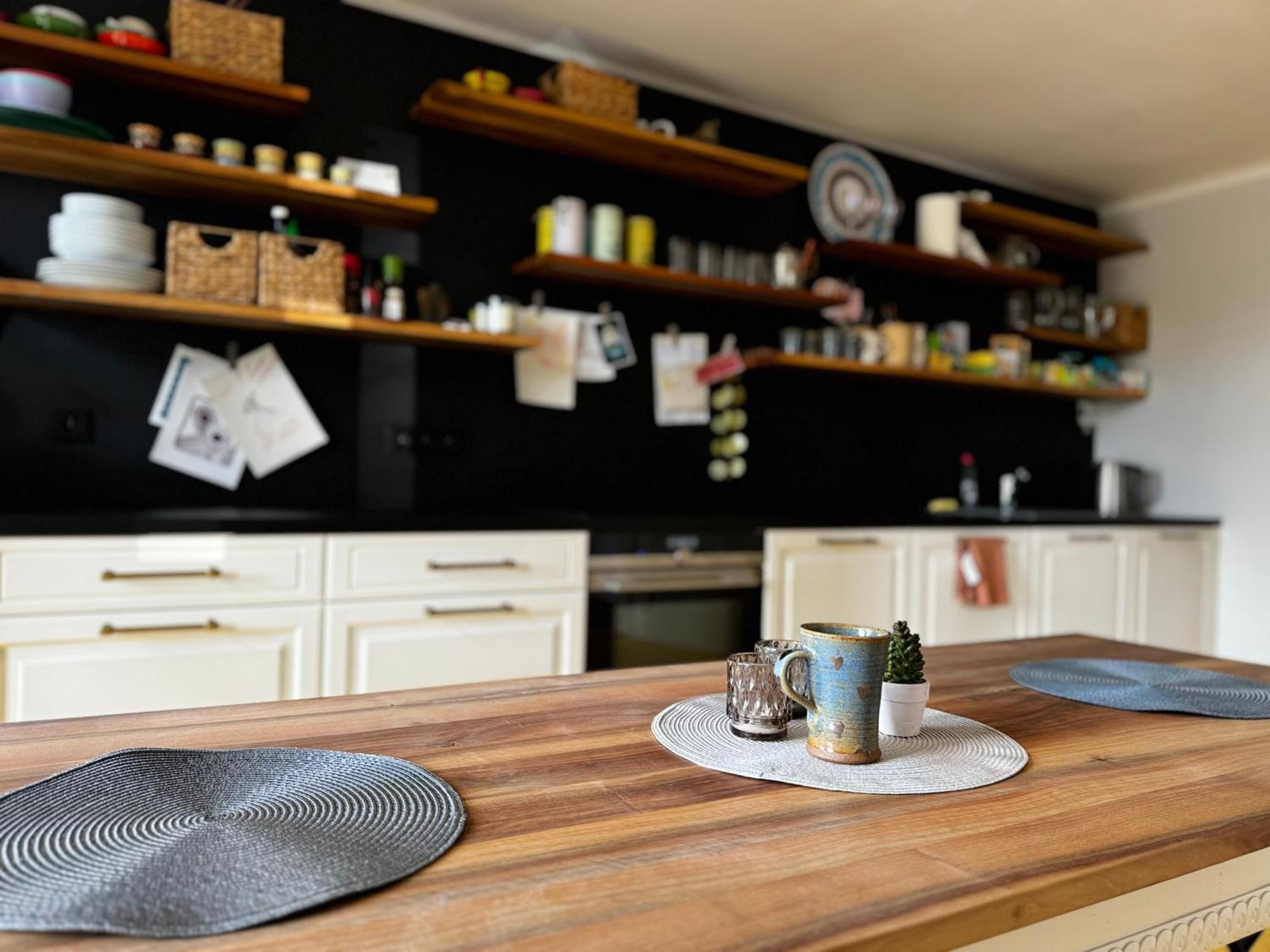 Knk Vibrant Central Spacious Hideaway Apartment Hradec Králové Екстериор снимка